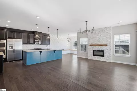 Living - 216 Edwin Ellis Dr, Greer, SC 29651 photo 1 of 2