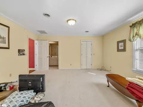 Bedroom - 100 Crestview Dr, Union, SC 29379 photo 8 of 10