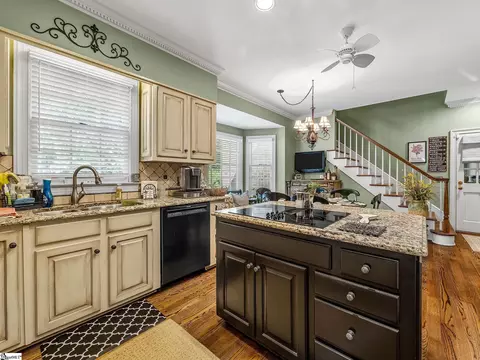 Kitchen - 100 Crestview Dr, Union, SC 29379 photo 3 of 3
