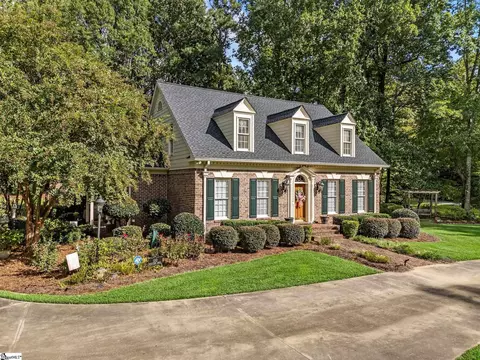 Exterior - 100 Crestview Dr, Union, SC 29379 photo 2 of 13