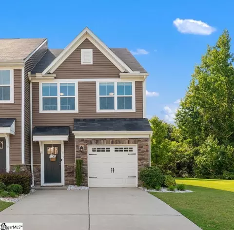 135 Lilywood Ct, Simpsonville, SC 29681