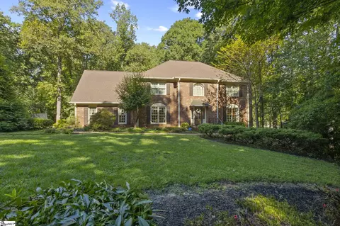 1228 Shadowood Dr, Spartanburg, SC 29301
