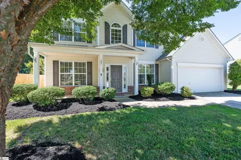 17 Jordan Crest Ct, Simpsonville, SC 29681