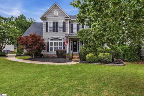 209 Hartwick Ln, Fountain Inn, SC 29644