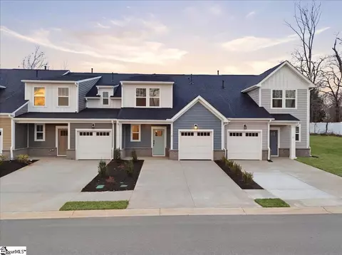 15 Thurlow Ct, Greenville, SC 29615