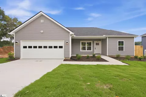 102 9th St, Greenville, SC 29611