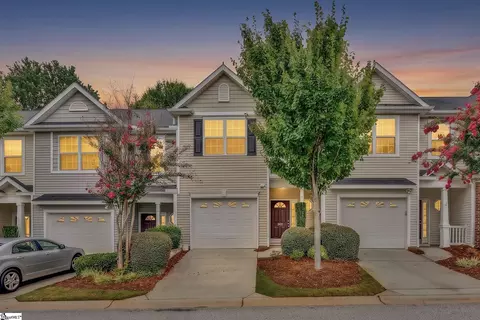 205 Shady Grove Dr, Simpsonville, SC 29681