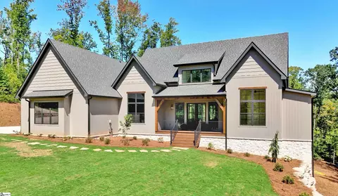 590 Chinquapin Rd, Travelers Rest, SC 29690