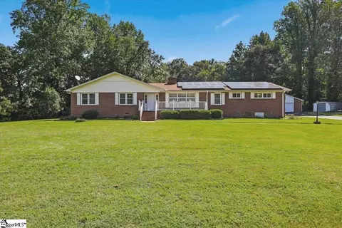 105 Lipscombe Dr, Travelers Rest, SC 29690