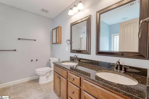 Bath - 560 Semillon Ln, Moore, SC 29369 photo 2 of 4