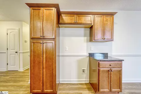 Kitchen - 560 Semillon Ln, Moore, SC 29369 photo 4 of 6