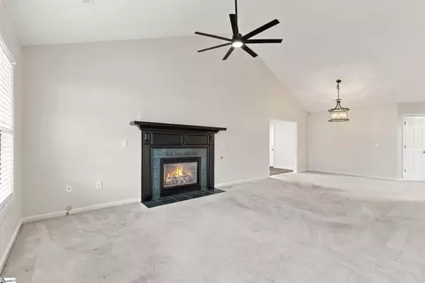 Living - 115 Lennox Ln, Easley, SC 29642 photo 2 of 7