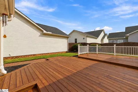 Exterior - 115 Lennox Ln, Easley, SC 29642 photo 3 of 5