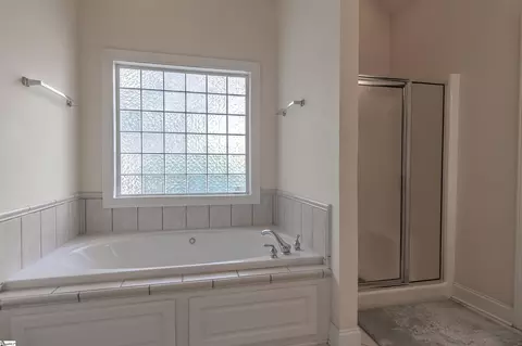 Bath - 244 Lyttleton Way, Anderson, SC 29621 photo 3 of 4