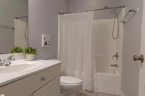 Bath - 244 Lyttleton Way, Anderson, SC 29621 photo 4 of 4