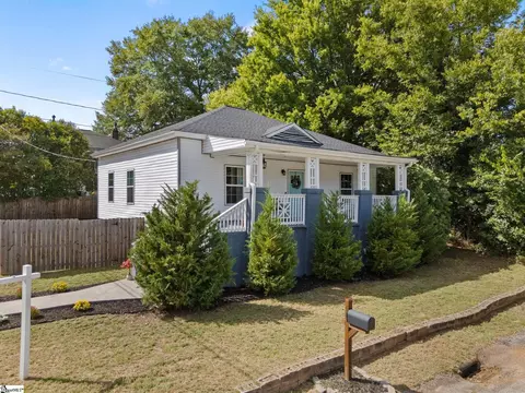 44 4th Ave, Greenville, SC 29611