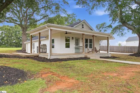 125 Parker Slatton Rd, Simpsonville, SC 29681
