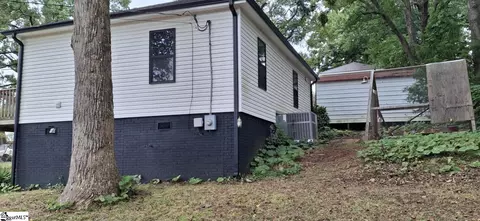 Exterior - 153 Cobb St, Easley, SC 29640 photo 2 of 4