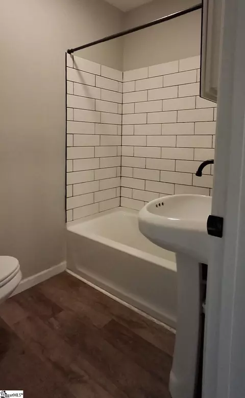 Bath - 153 Cobb St, Easley, SC 29640 photo 1 of 2