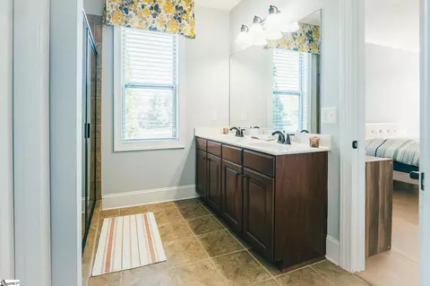 Entry Way - 201 Gracefield Ct, Greer, SC 29650 photo 4 of 5