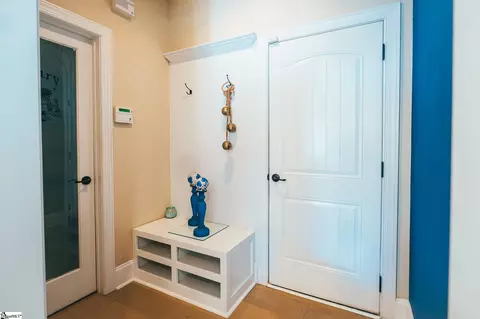 Entry Way - 201 Gracefield Ct, Greer, SC 29650 photo 2 of 5