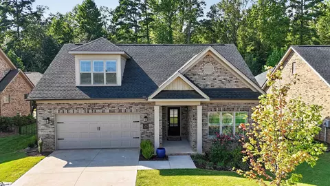 307 Stillwaters Bay Dr, Taylors, SC 29687
