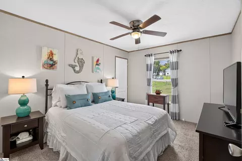 Bedroom - 61 Square Grove Rd, Waterloo, SC 29384 photo 6 of 7