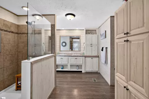 Entry Way - 61 Square Grove Rd, Waterloo, SC 29384 photo 4 of 4