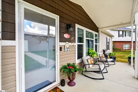 Exterior - 61 Square Grove Rd, Waterloo, SC 29384 photo 2 of 13