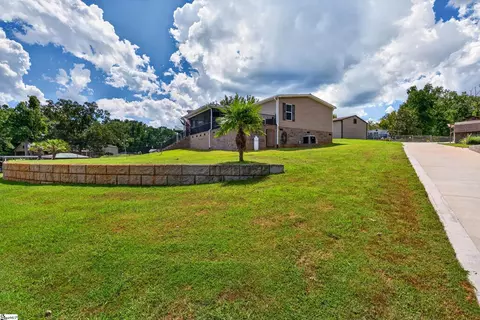 Exterior - 61 Square Grove Rd, Waterloo, SC 29384 photo 8 of 13