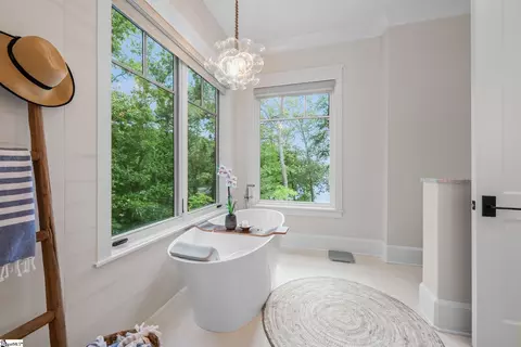 Bath - 321 Wake Robin Dr, Sunset, SC 29685 photo 3 of 10