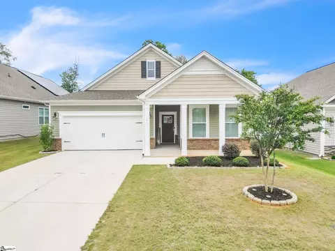 141 Dodd Trl, Greenville, SC 29605