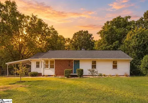 218 Elaine Ave, Taylors, SC 29687