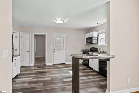 Entry Way - 405 Hill St, Easley, SC 29640 photo 2 of 4