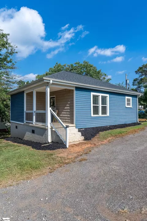 Exterior - 405 Hill St, Easley, SC 29640 photo 1 of 6