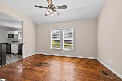 Living - 405 Hill St, Easley, SC 29640 photo 2 of 2