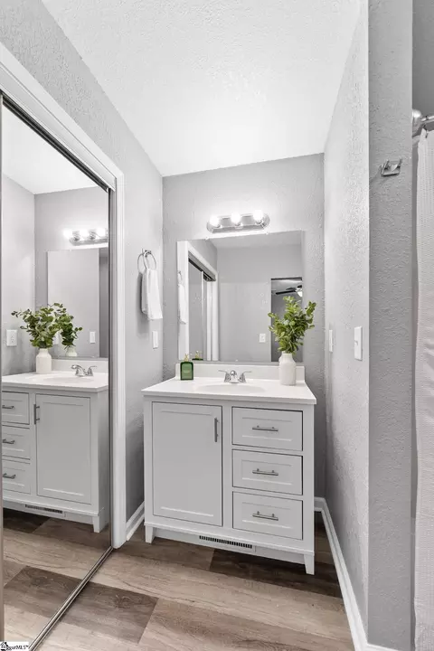 Bath - 405 Hill St, Easley, SC 29640 photo 2 of 2