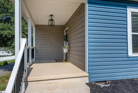 Exterior - 405 Hill St, Easley, SC 29640 photo 3 of 6