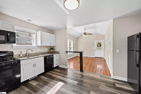 Entry Way - 405 Hill St, Easley, SC 29640 photo 1 of 4