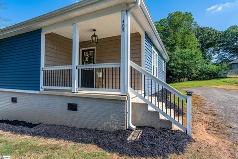 Exterior - 405 Hill St, Easley, SC 29640 photo 2 of 6