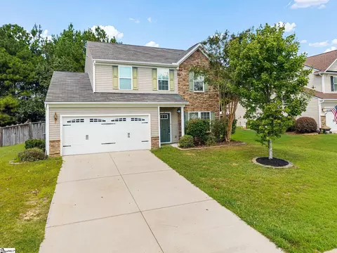 Exterior - 132 Hamilton Ct, Easley, SC 29642 photo 2 of 7