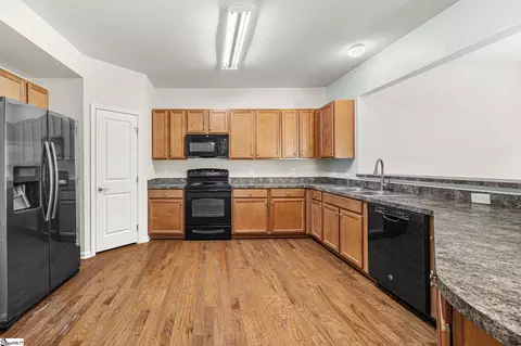 Kitchen - 132 Hamilton Ct, Easley, SC 29642 photo 2 of 3