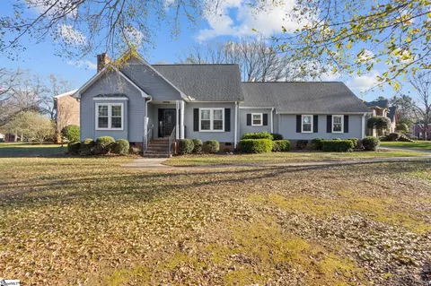 1202 Plantation Dr, Simpsonville, SC 29681