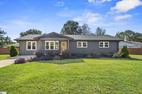 14 Dunlap Dr, Greenville, SC 29605