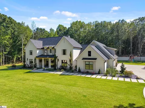 16 Mcgill Rd, Taylors, SC 29687
