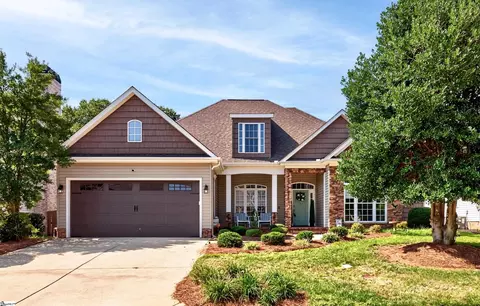 8 Garden Corners Ct, Simpsonville, SC 29681