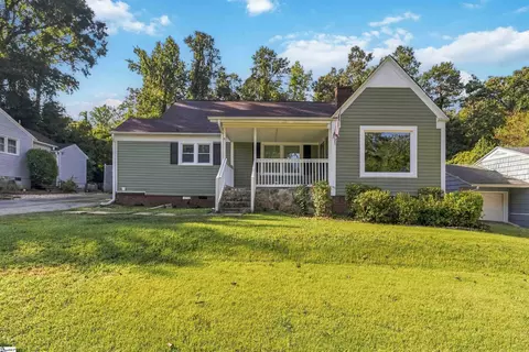 118 Briarwood Rd, Spartanburg, SC 29301