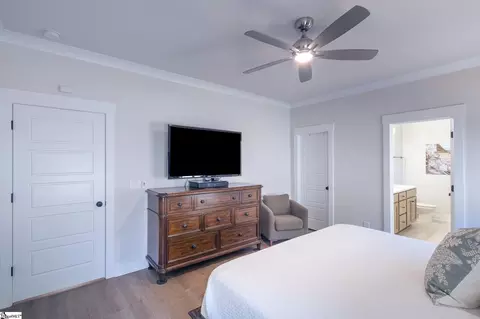 Bedroom - 1111 Bay Dr, Fair Play, SC 29643 photo 2 of 8
