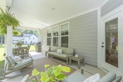 Exterior - 1111 Bay Dr, Fair Play, SC 29643 photo 6 of 12