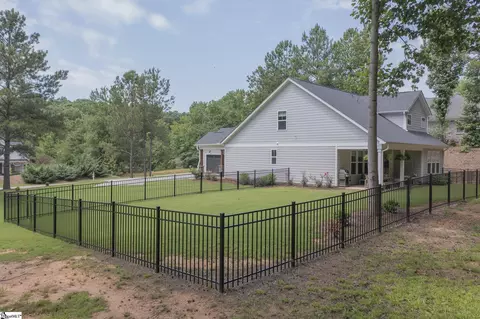 Exterior - 1111 Bay Dr, Fair Play, SC 29643 photo 11 of 12